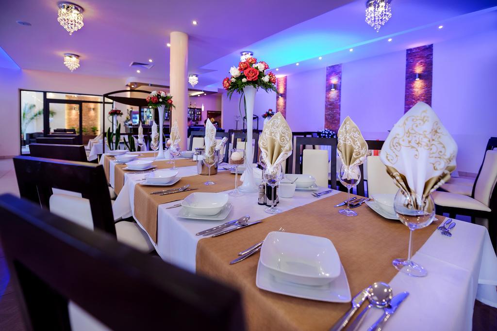 Trzy Korony Hotel Głogów Małopolski Екстериор снимка